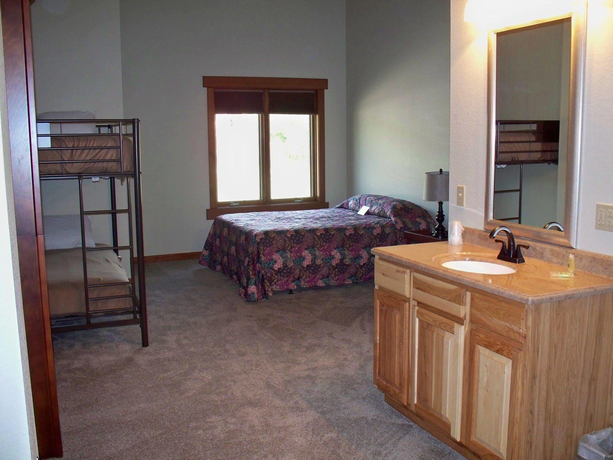 Canyon Lake Resort Рапид Сити Экстерьер фото